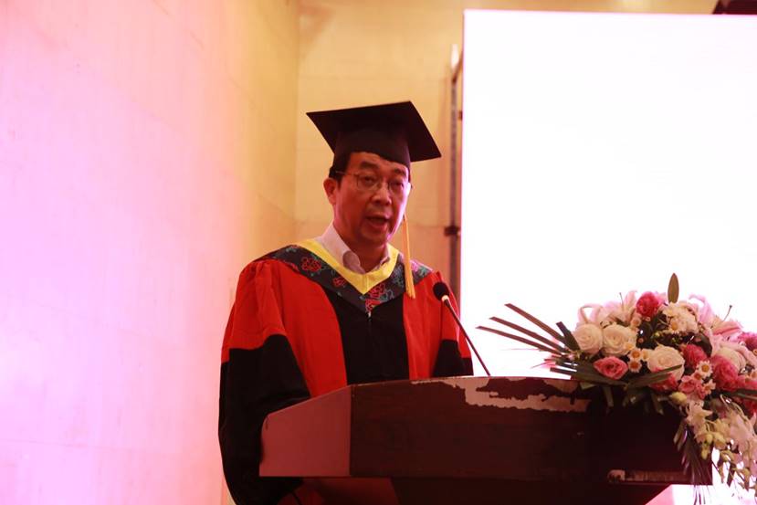 8bo即时比分
党委书记邰明松同志宣读《8bo即时比分
2019届四川省优秀毕业生、四川大学优秀毕业研究生名单》。